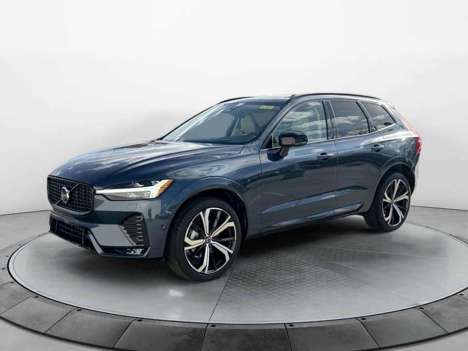 New 2025 Volvo XC60 B5 Ultra w/ Protection Package Premier image 3