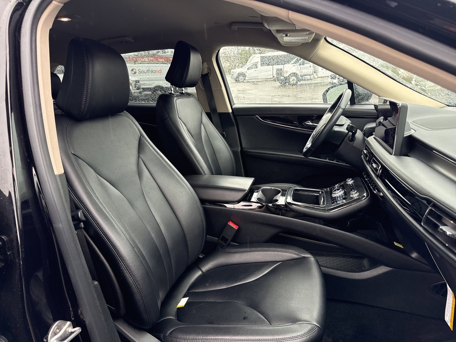 Used 2023 Lincoln Nautilus FWD w/ Premium Package image 9