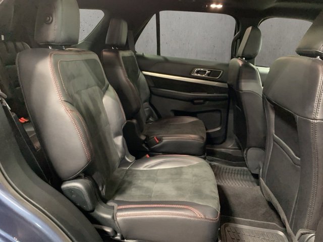Used 2019 Ford Explorer XLT w/ Equipment Group 202A image 28