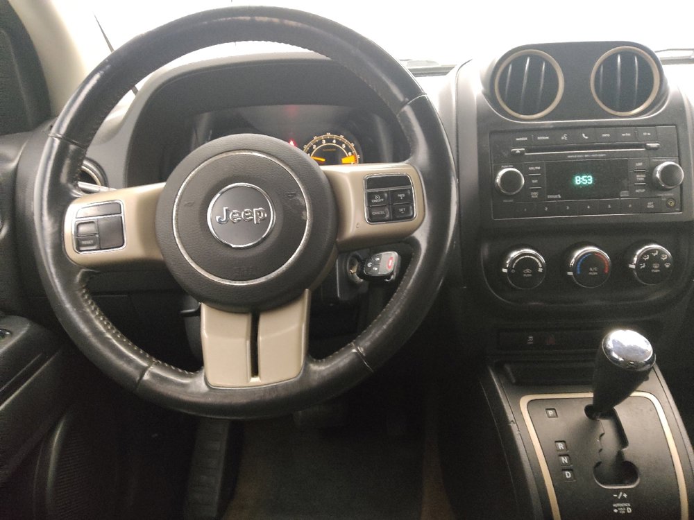 Used 2017 Jeep Compass 75th Anniversary w/ Power Value Group FWD image 22