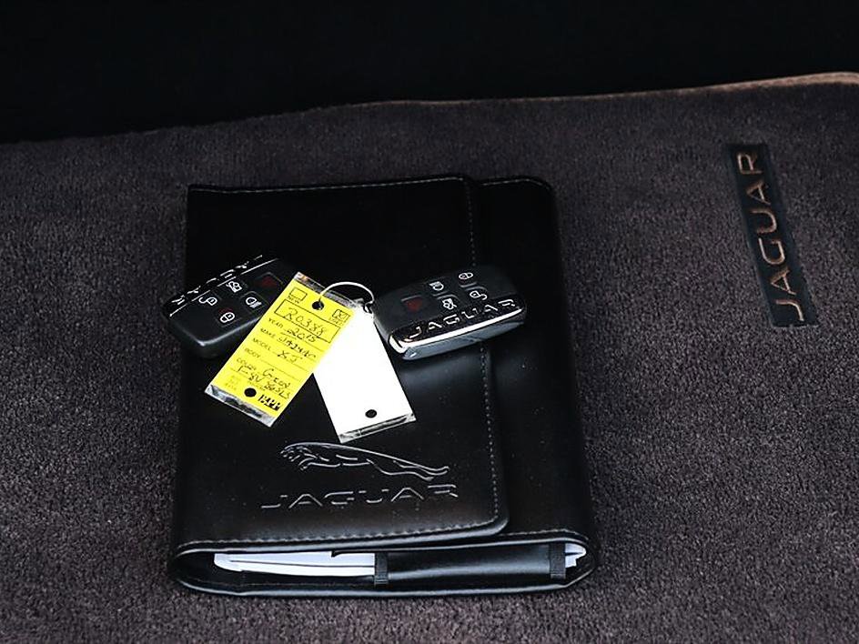 Used 2015 Jaguar XJ L Portfolio AWD/4WD image 53