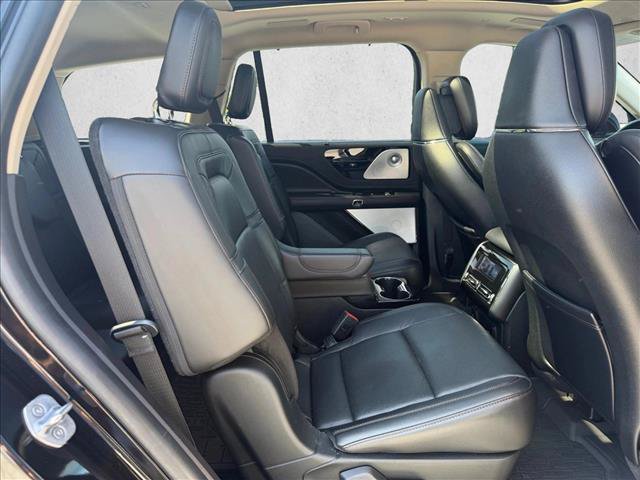 Used 2022 Lincoln Aviator Reserve w/ Equipment Group 201A AWD/4WD image 23