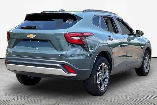 Used 2025 Chevrolet Trax LT FWD image 5