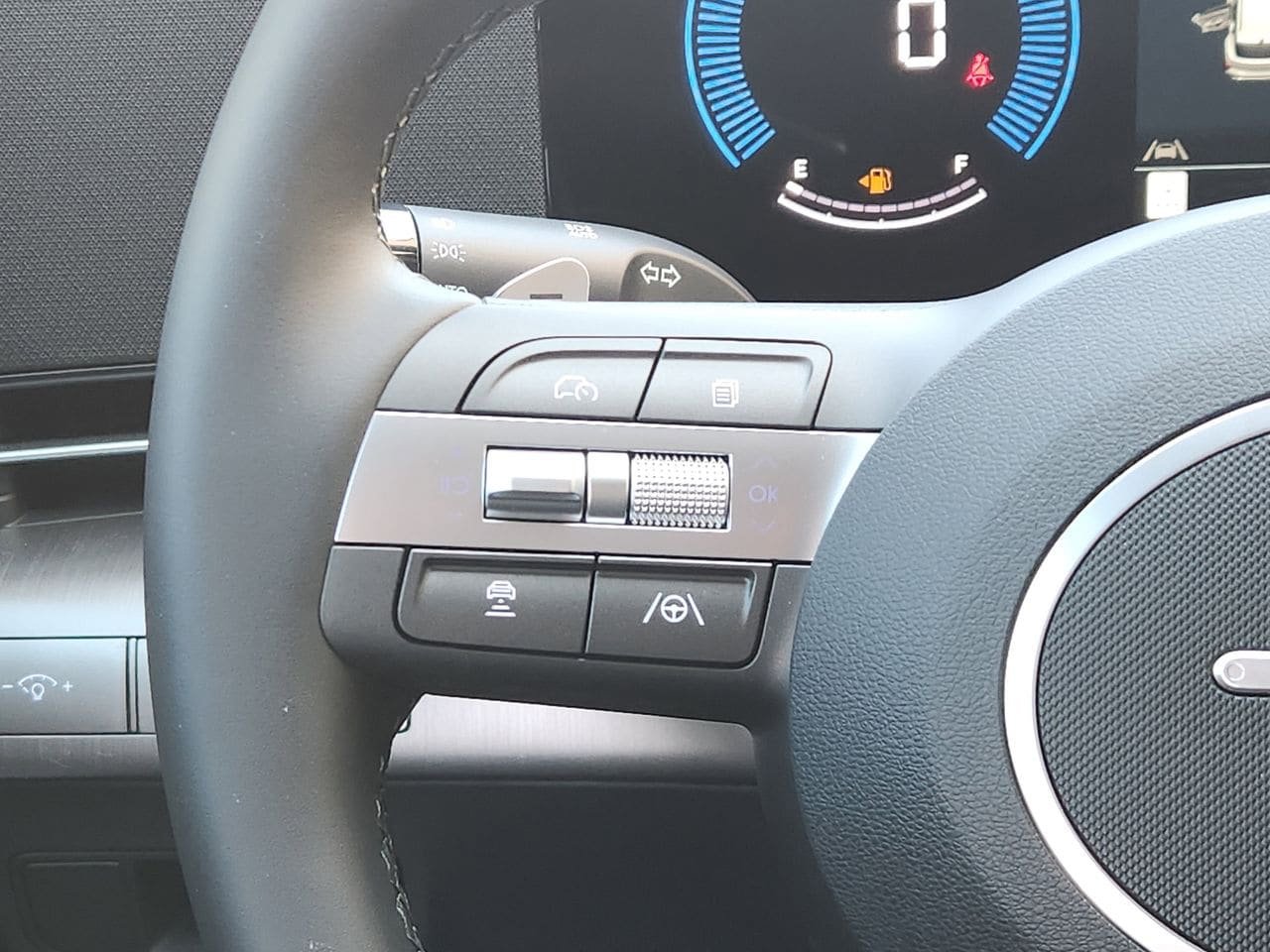 New 2026 Hyundai Kona SEL Premium FWD image 27