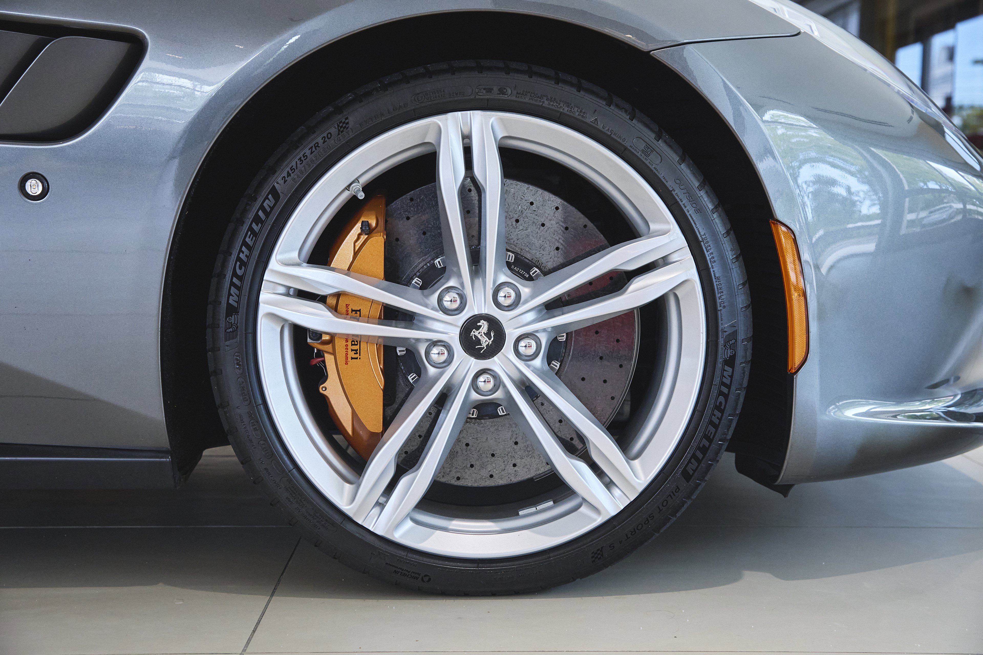 Used 2018 Ferrari GTC4Lusso image 42