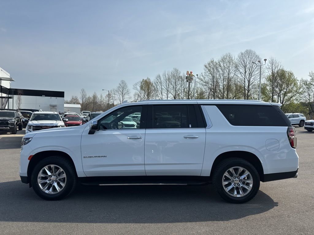 Used 2023 Chevrolet Suburban Premier image 2