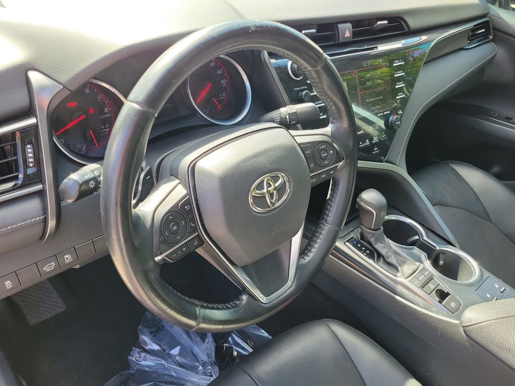 Used 2020 Toyota Camry XSE image 21
