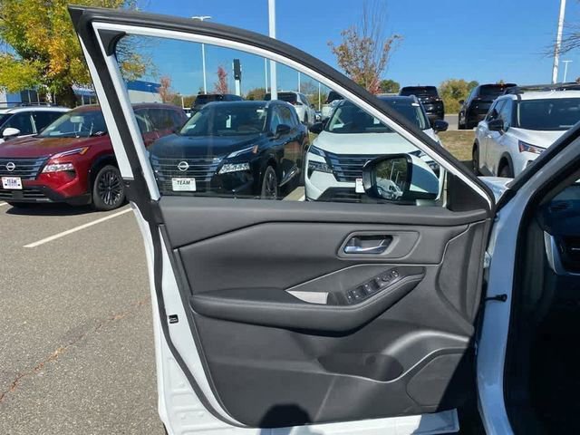 New 2026 Nissan Rogue SV image 9