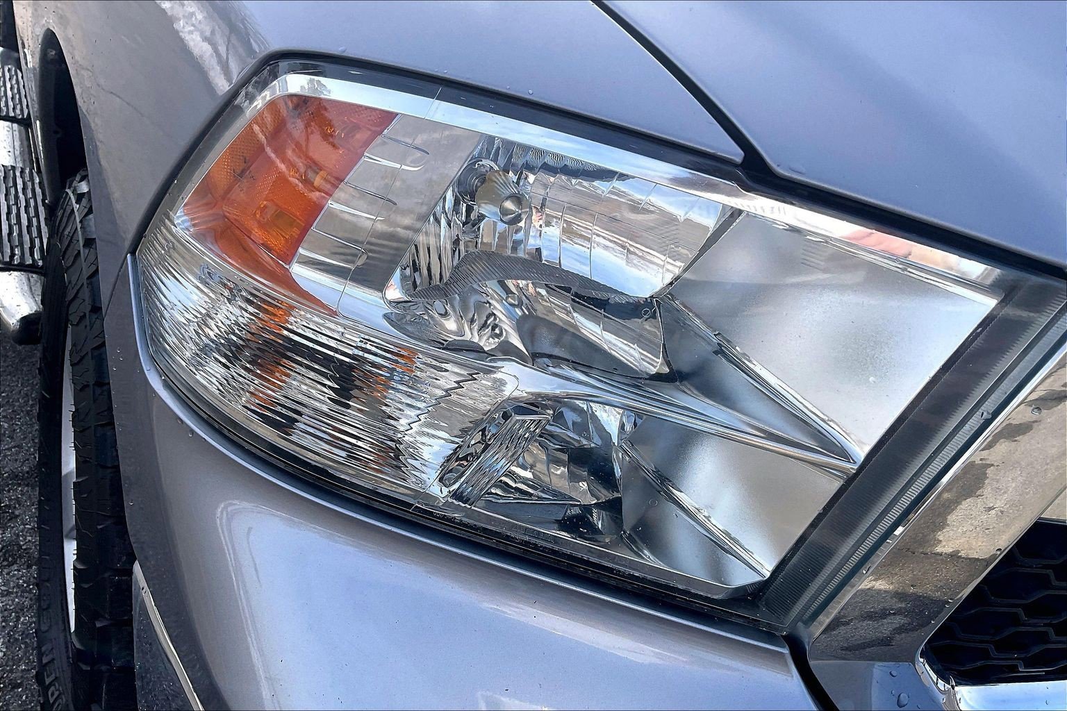 Used 2019 RAM 1500 Classic SLT w/ Luxury Group image 23