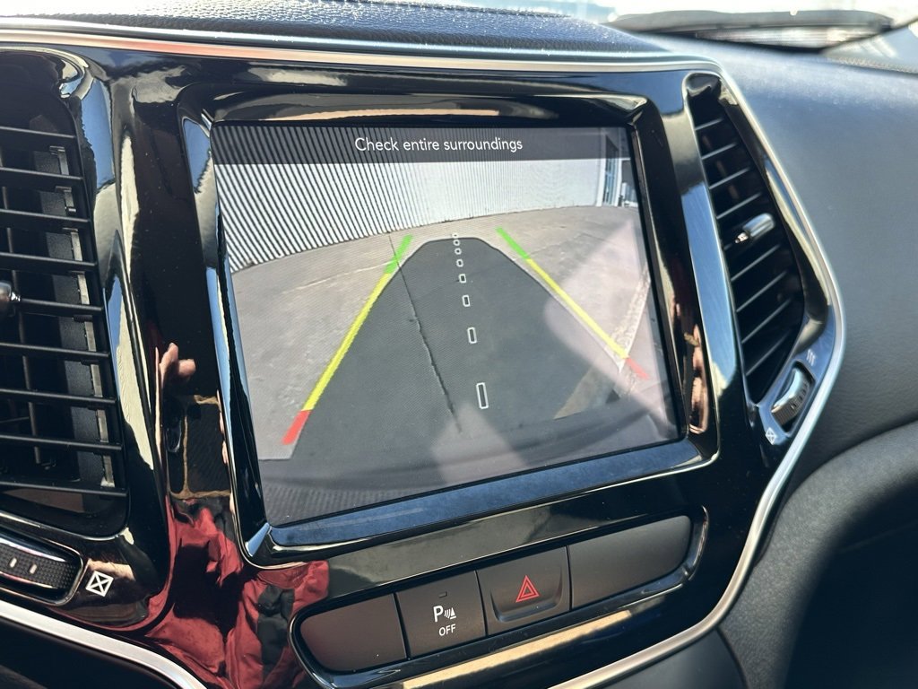 Used 2020 Jeep Cherokee Limited image 31