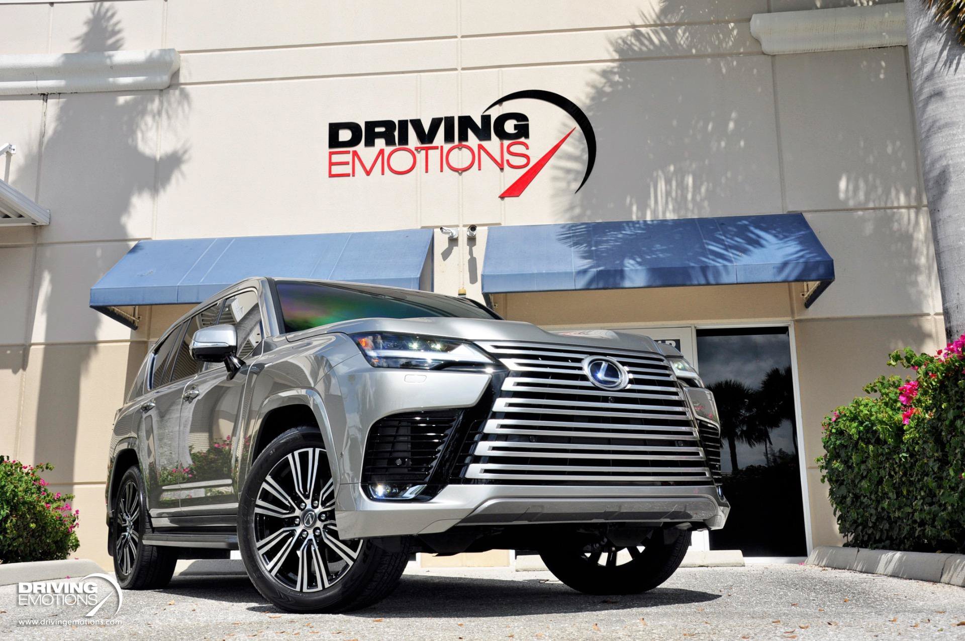 Used 2026 Lexus LX 700h Luxury AWD/4WD image 9