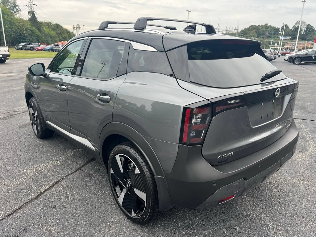 New 2026 Nissan Kicks SR w/ Cold Weather Package AWD/4WD image 3