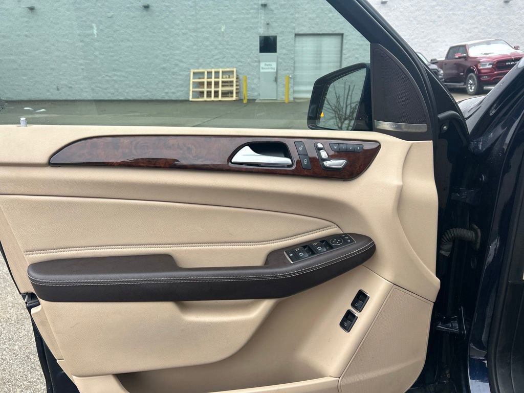 Certified 2019 Mercedes-Benz GLS 450 4MATIC image 40