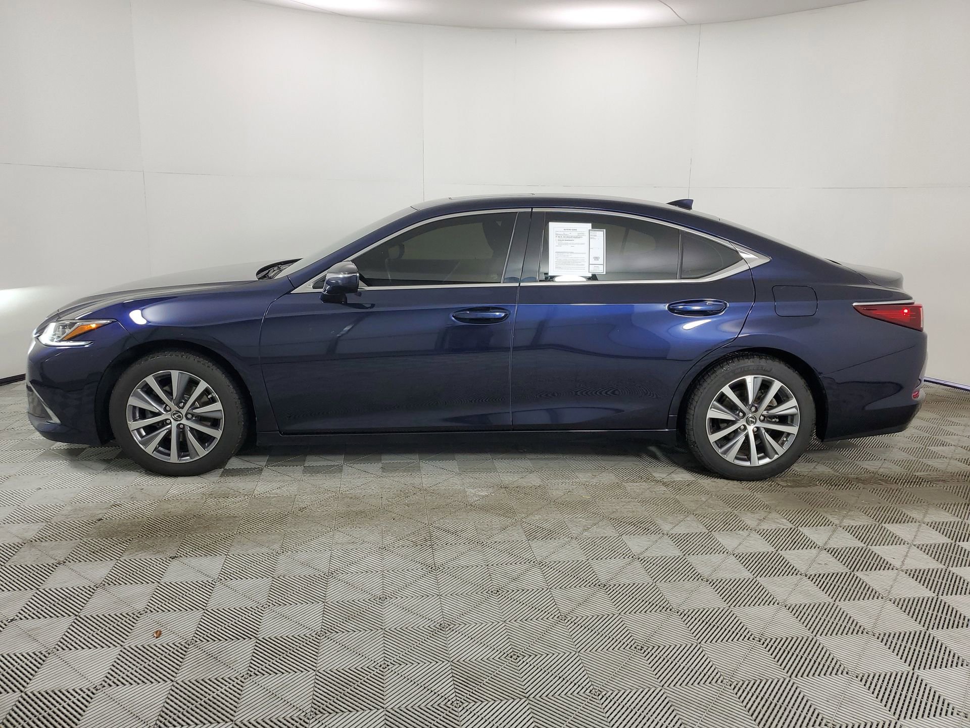 Used 2020 Lexus ES 350 w/ Premium Package image 6