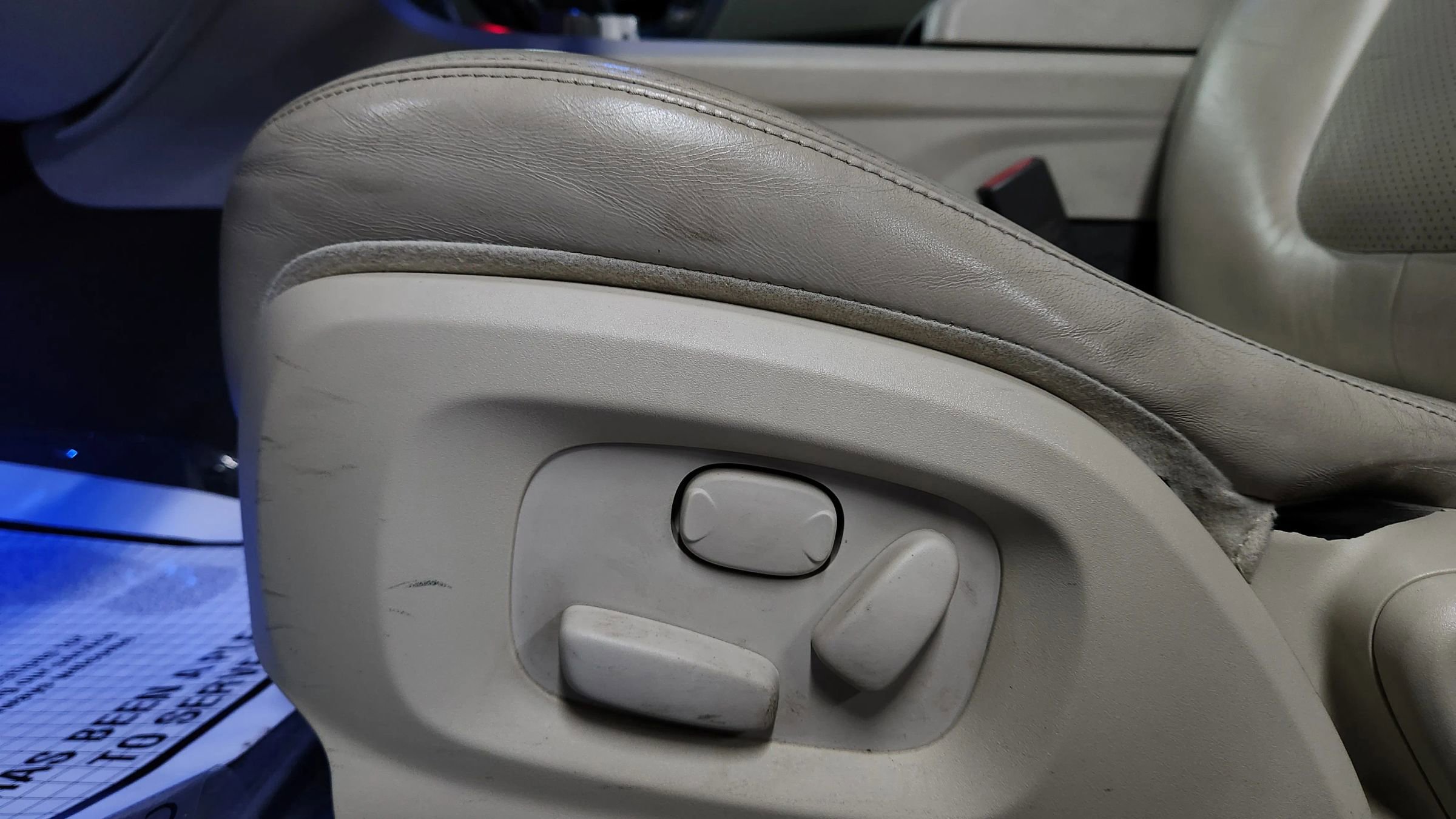 Used 2011 Jaguar XF Portfolio image 12