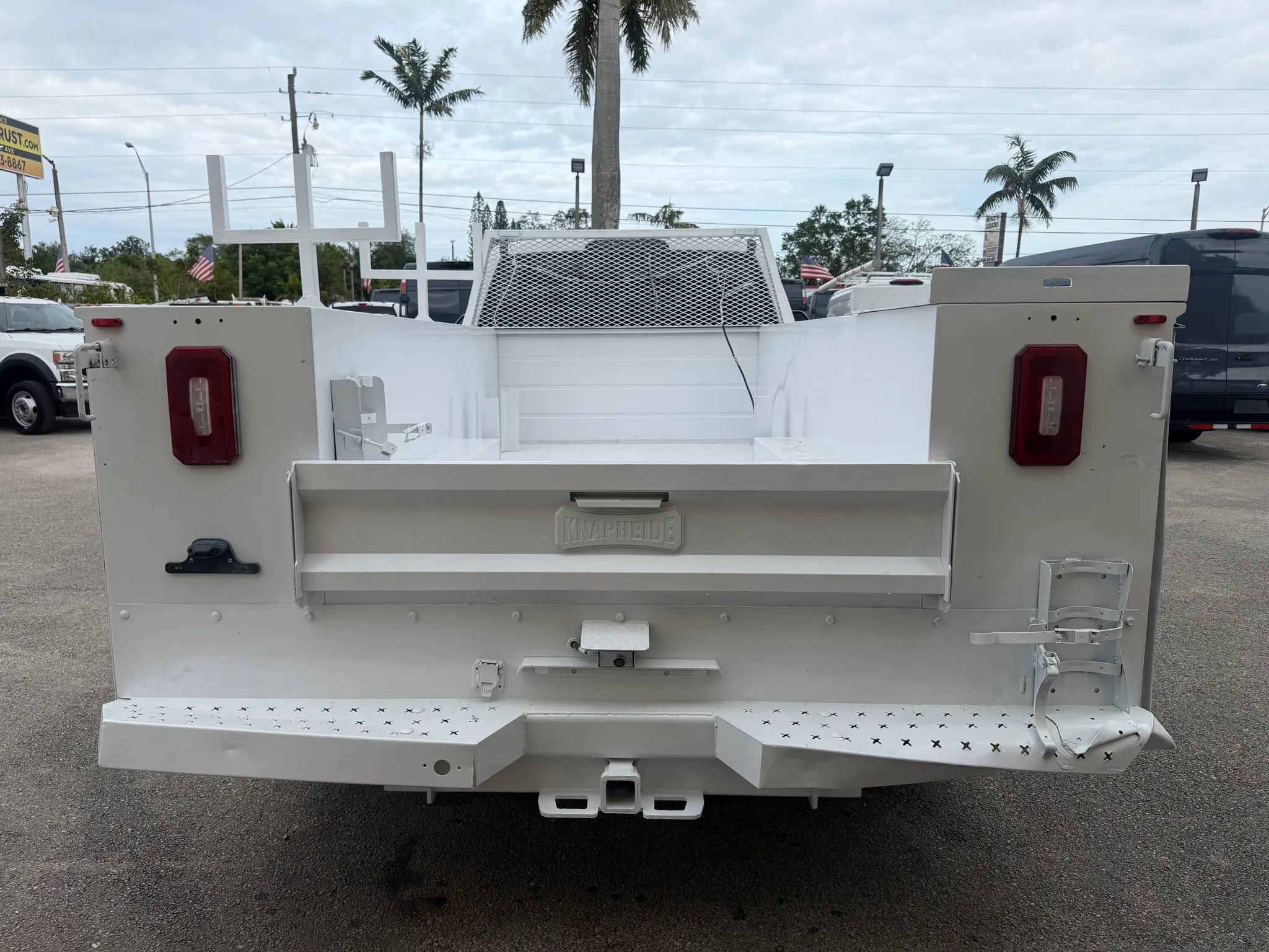 Used 2019 Ford F350 XL w/ Power Equipment Group AWD/4WD image 4