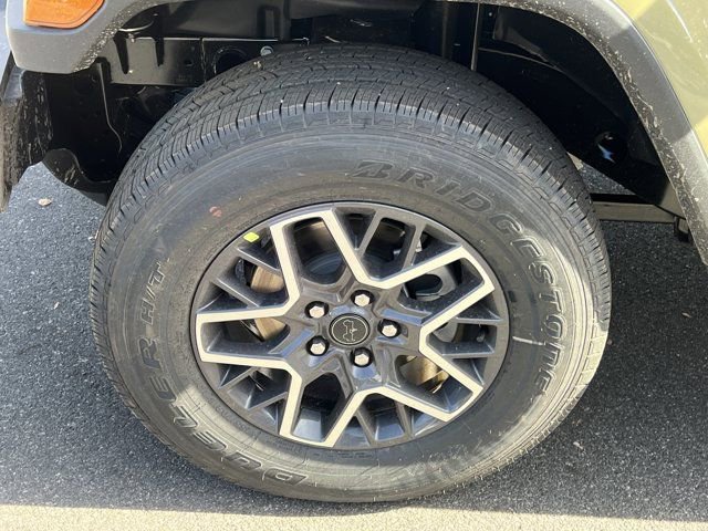 New 2026 Jeep Wrangler Unlimited Sahara AWD/4WD image 12