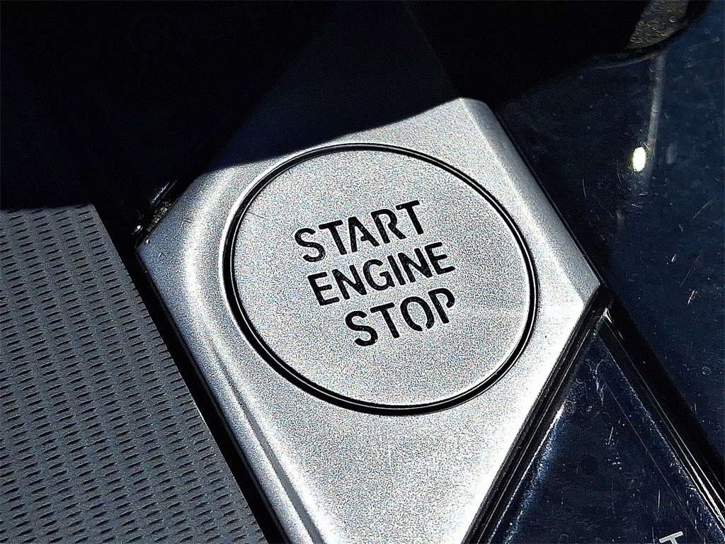 Used 2020 BMW X6 xDrive40i w/ Executive Package image 27