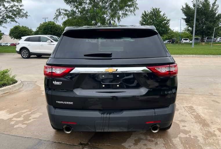 Used 2020 Chevrolet Traverse LS FWD image 6