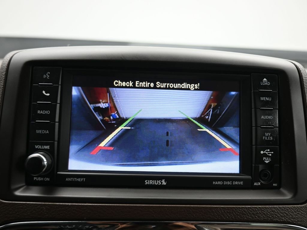 Used 2014 Chrysler Town & Country Touring image 17