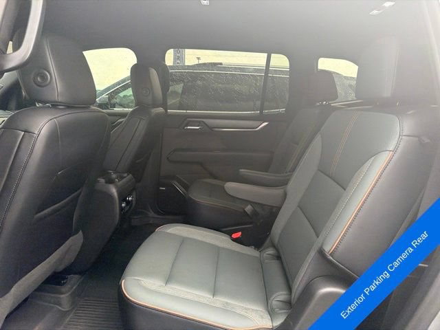 Used 2024 GMC Acadia AT4 w/ Luxury Package AWD/4WD image 13