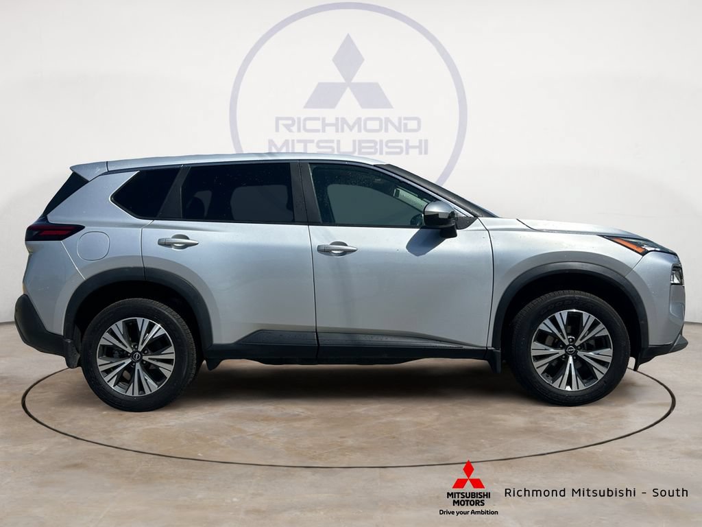 Used 2023 Nissan Rogue SV AWD/4WD image 2
