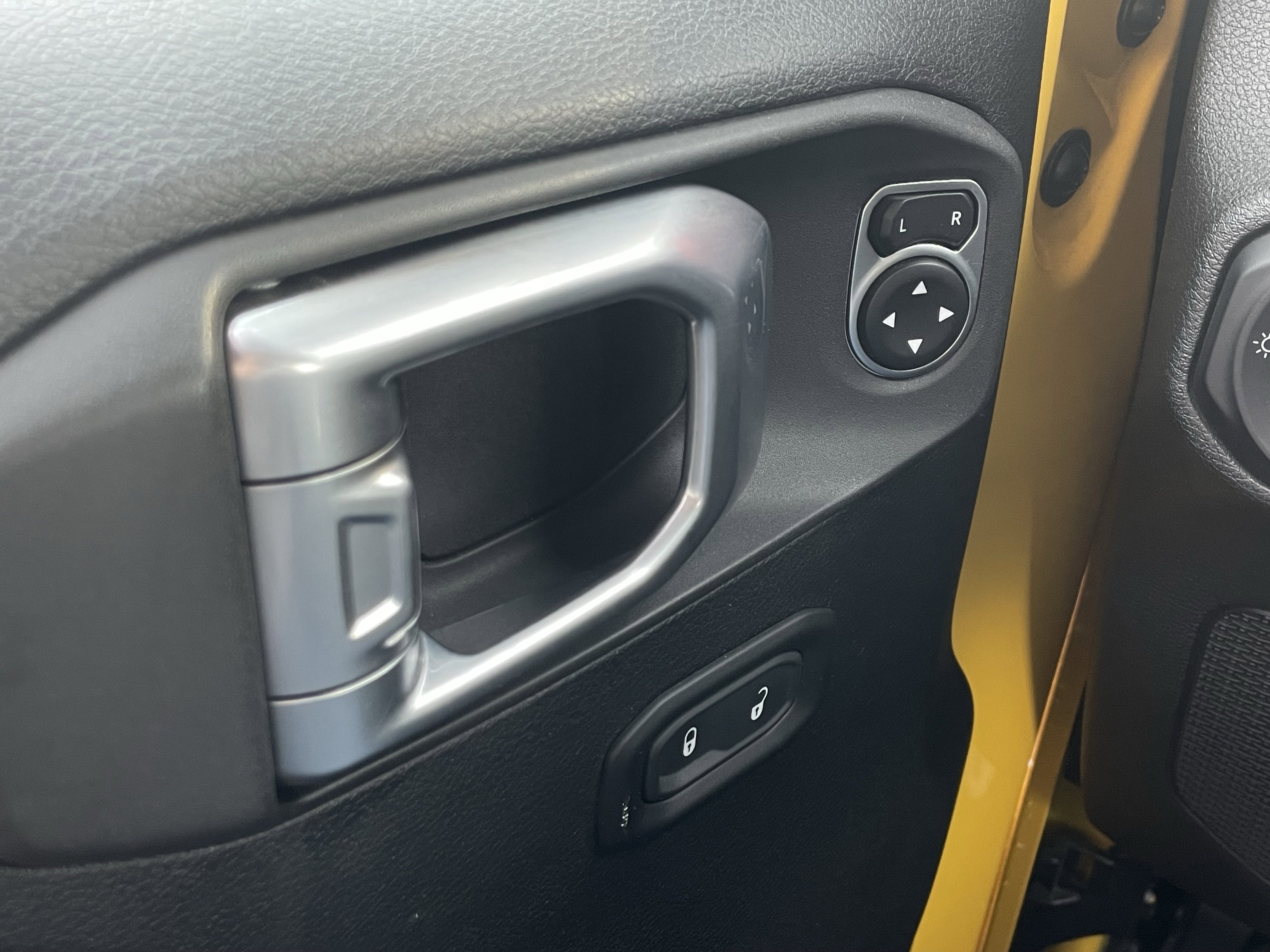 Used 2020 Jeep Wrangler Unlimited Rubicon w/ Dual Top Group image 16