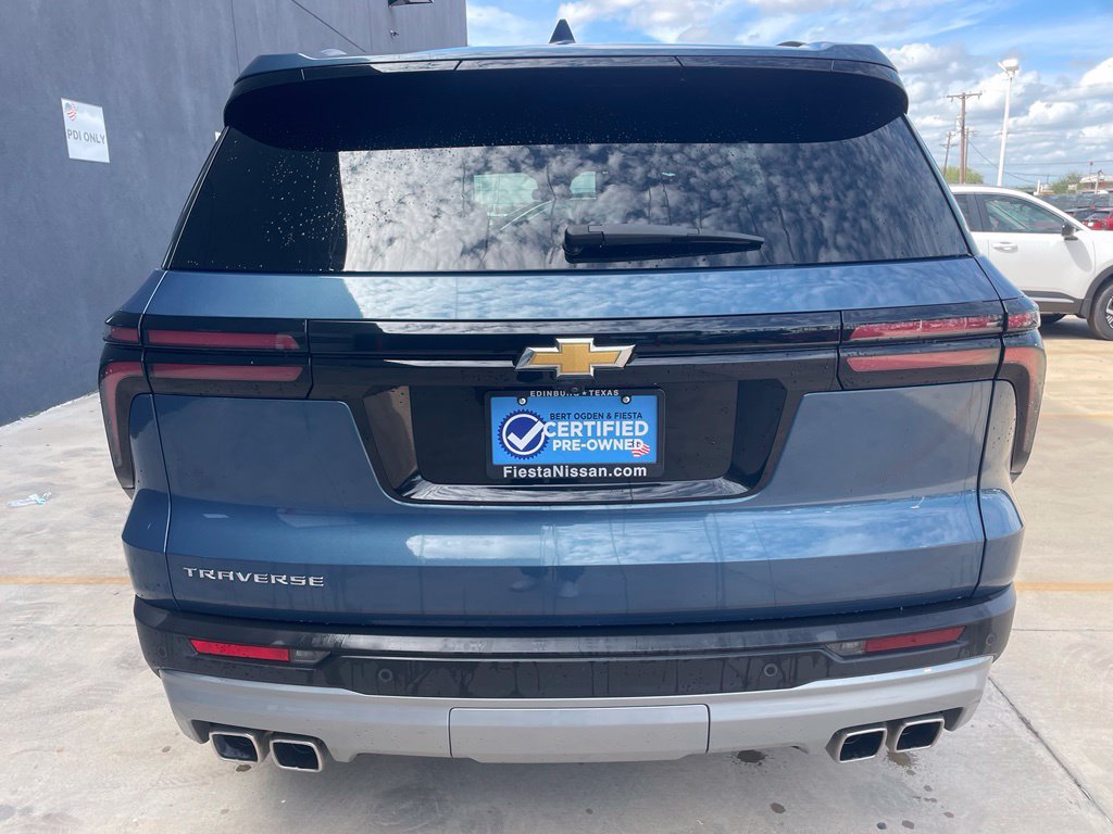 Used 2025 Chevrolet Traverse LT w/ LPO, Floor Liner Package FWD image 4