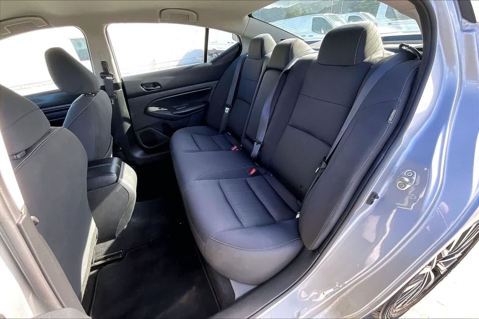 Used 2024 Nissan Altima 2.5 SV FWD image 29