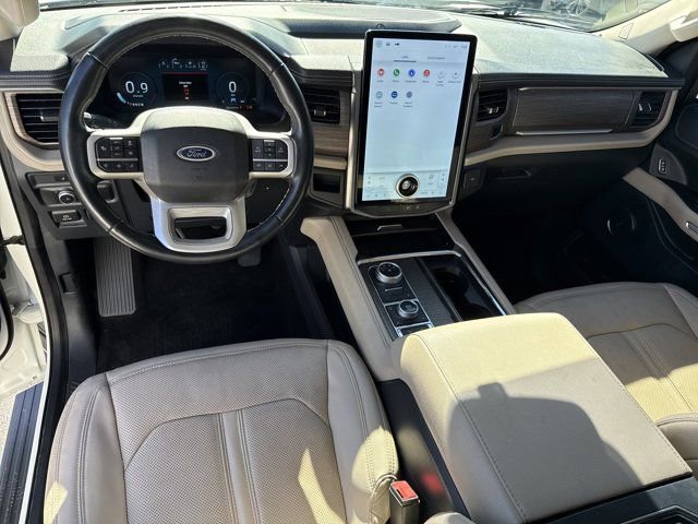 Used 2022 Ford Expedition Max Limited image 18
