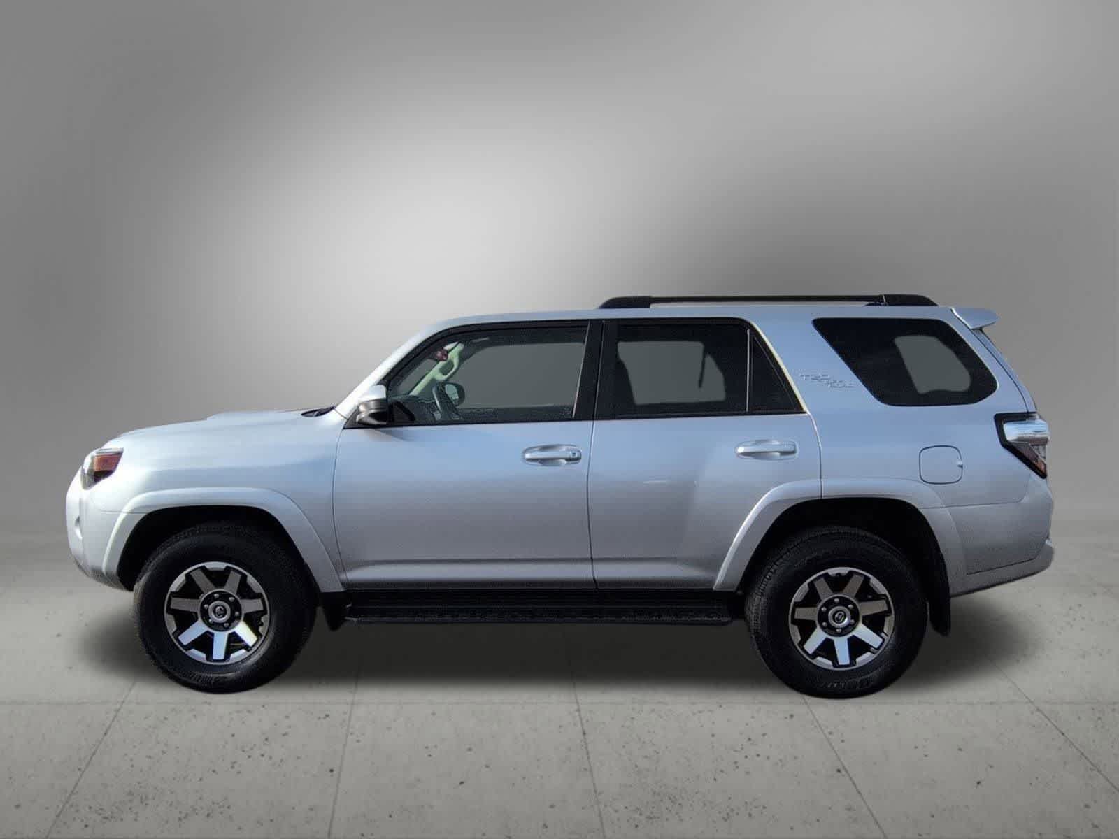 Used 2024 Toyota 4Runner TRD Off-Road image 3