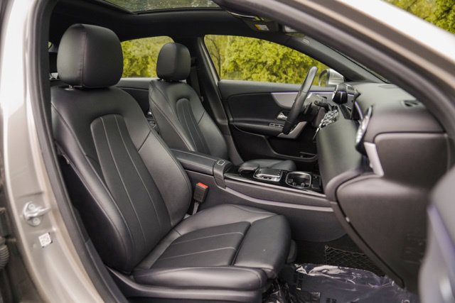 Used 2020 Mercedes-Benz A 220 w/ Premium Package image 34