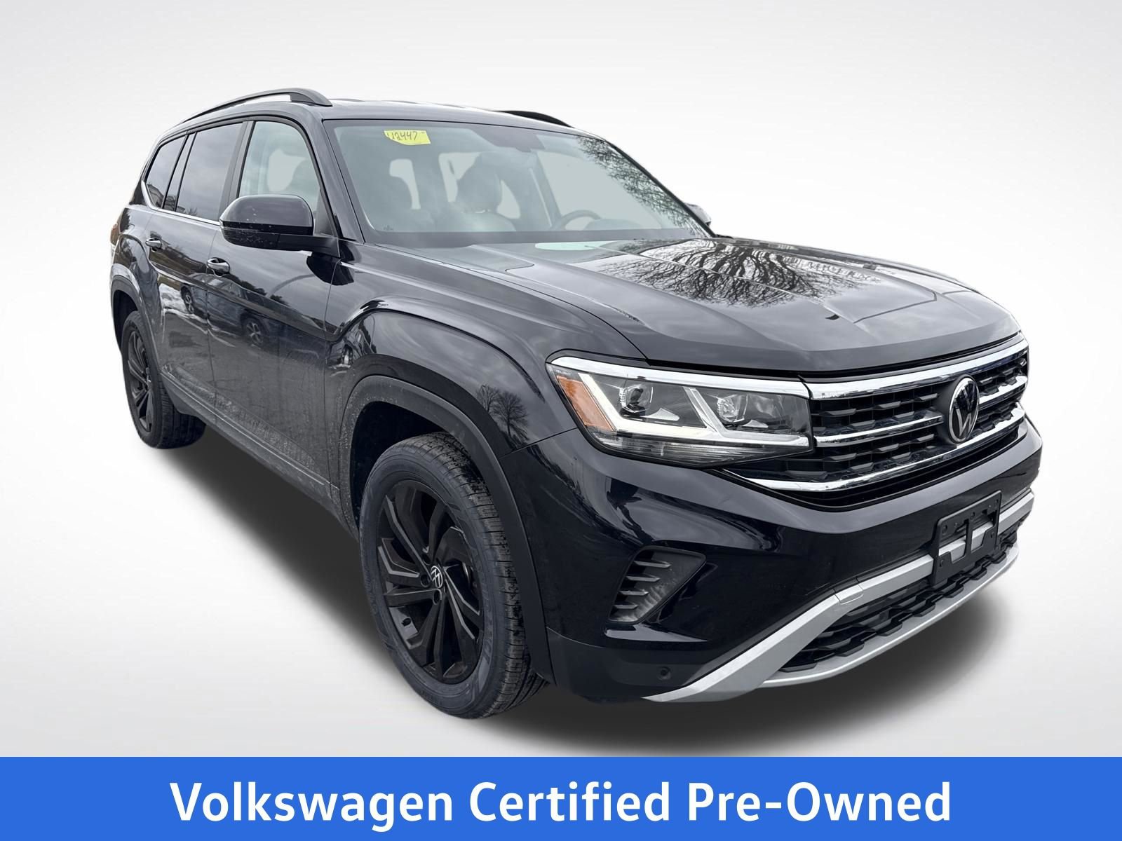 Certified 2023 Volkswagen Atlas SE w/ Black Wheel Package image 8