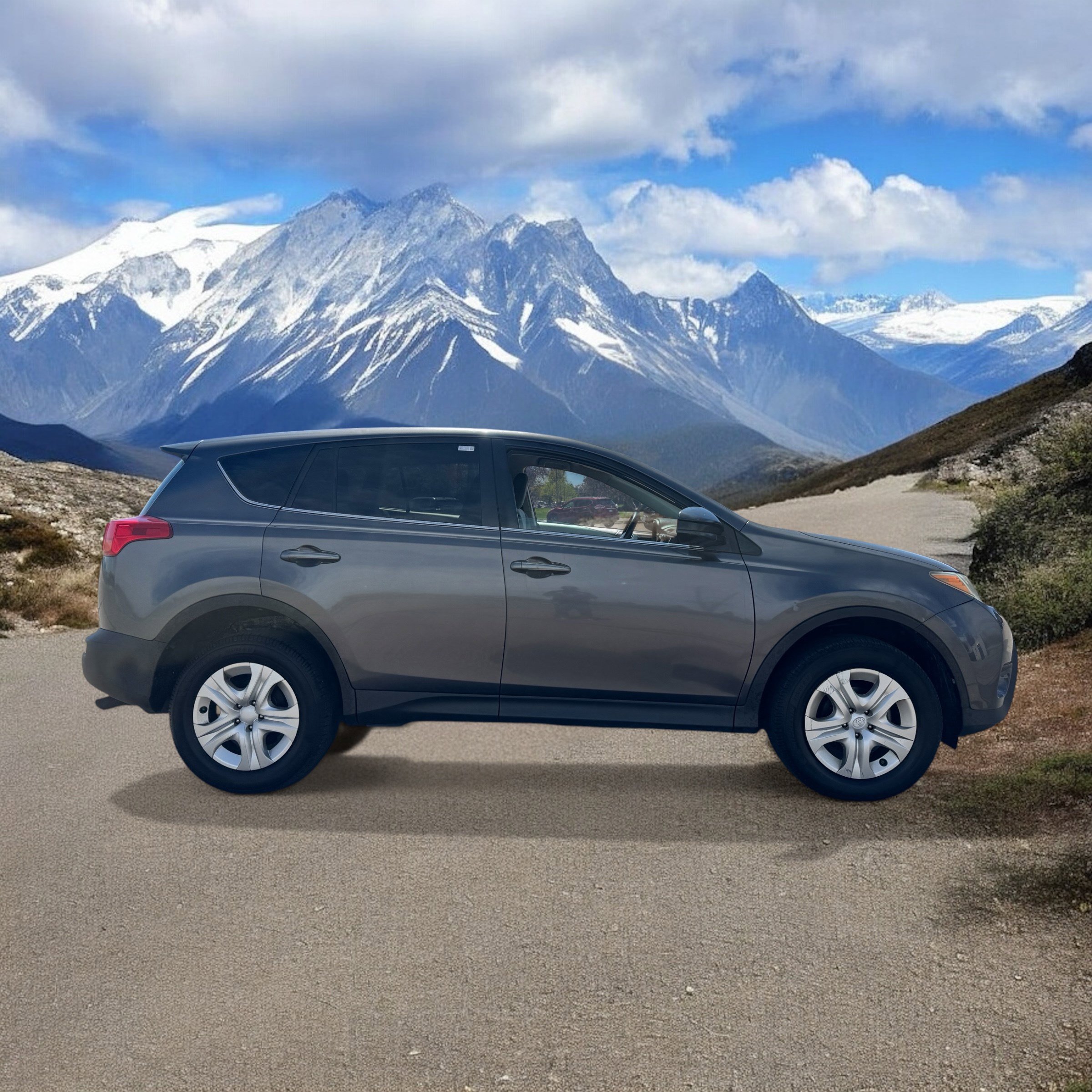 Used 2013 Toyota RAV4 LE image 6
