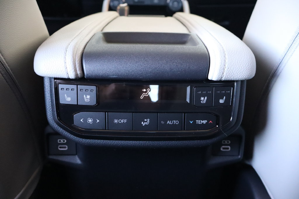 New 2026 Toyota Grand Highlander AWD Hybrid image 30