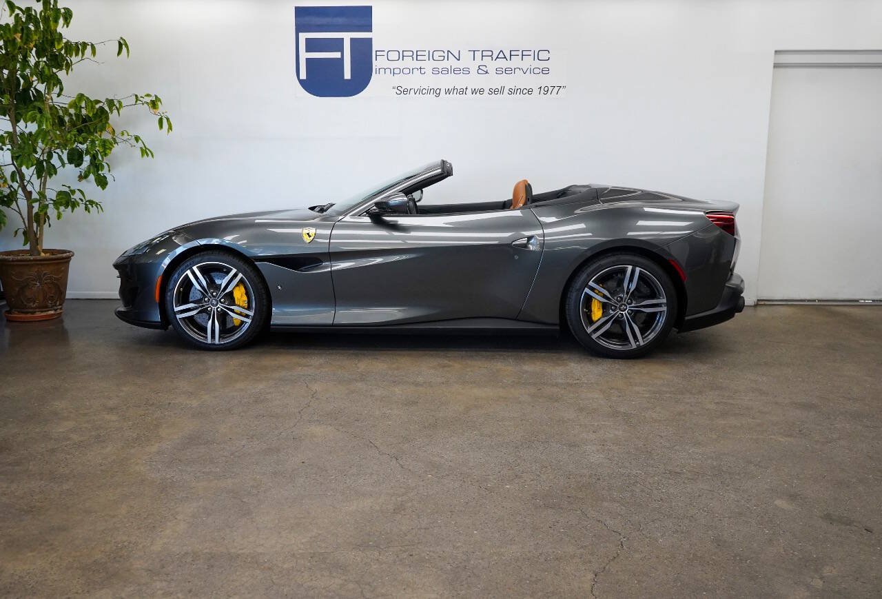 Used 2019 Ferrari Portofino RWD image 12