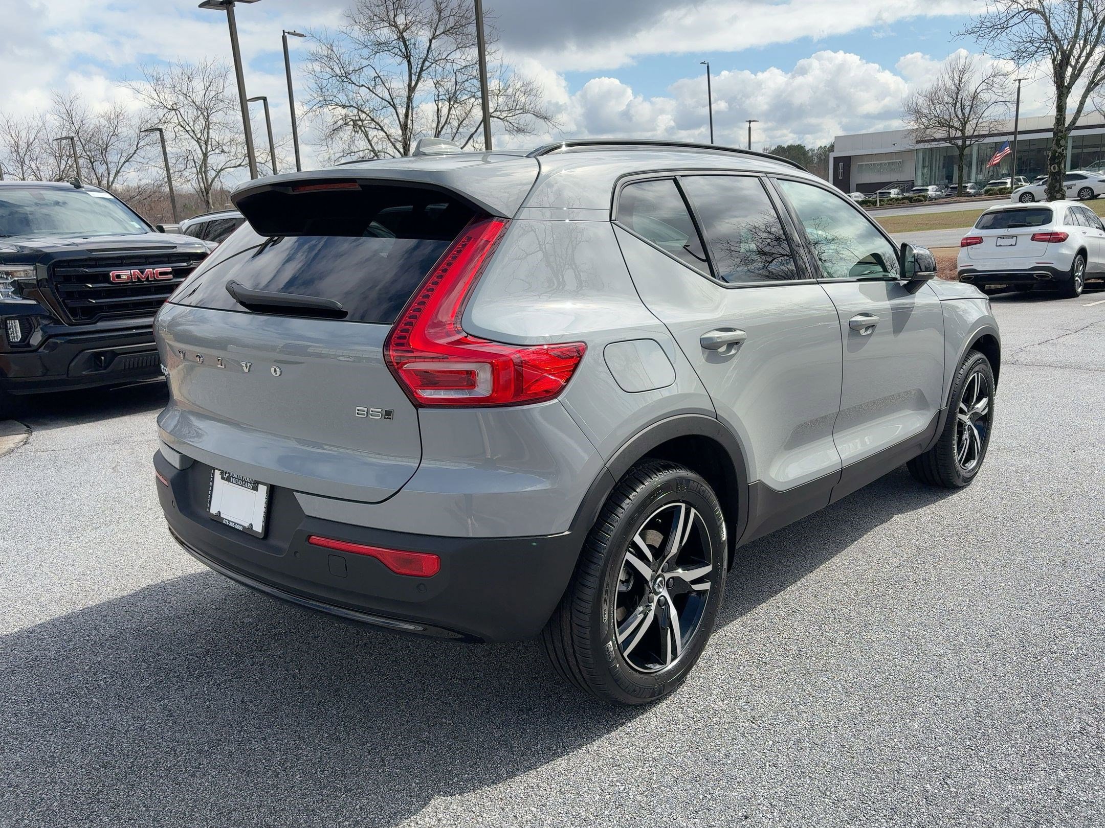 New 2026 Volvo XC40 B5 Core w/ Protection Package image 9