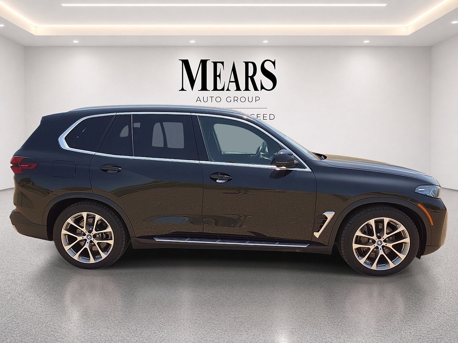 Used 2025 BMW X5 xDrive50e AWD/4WD image 6