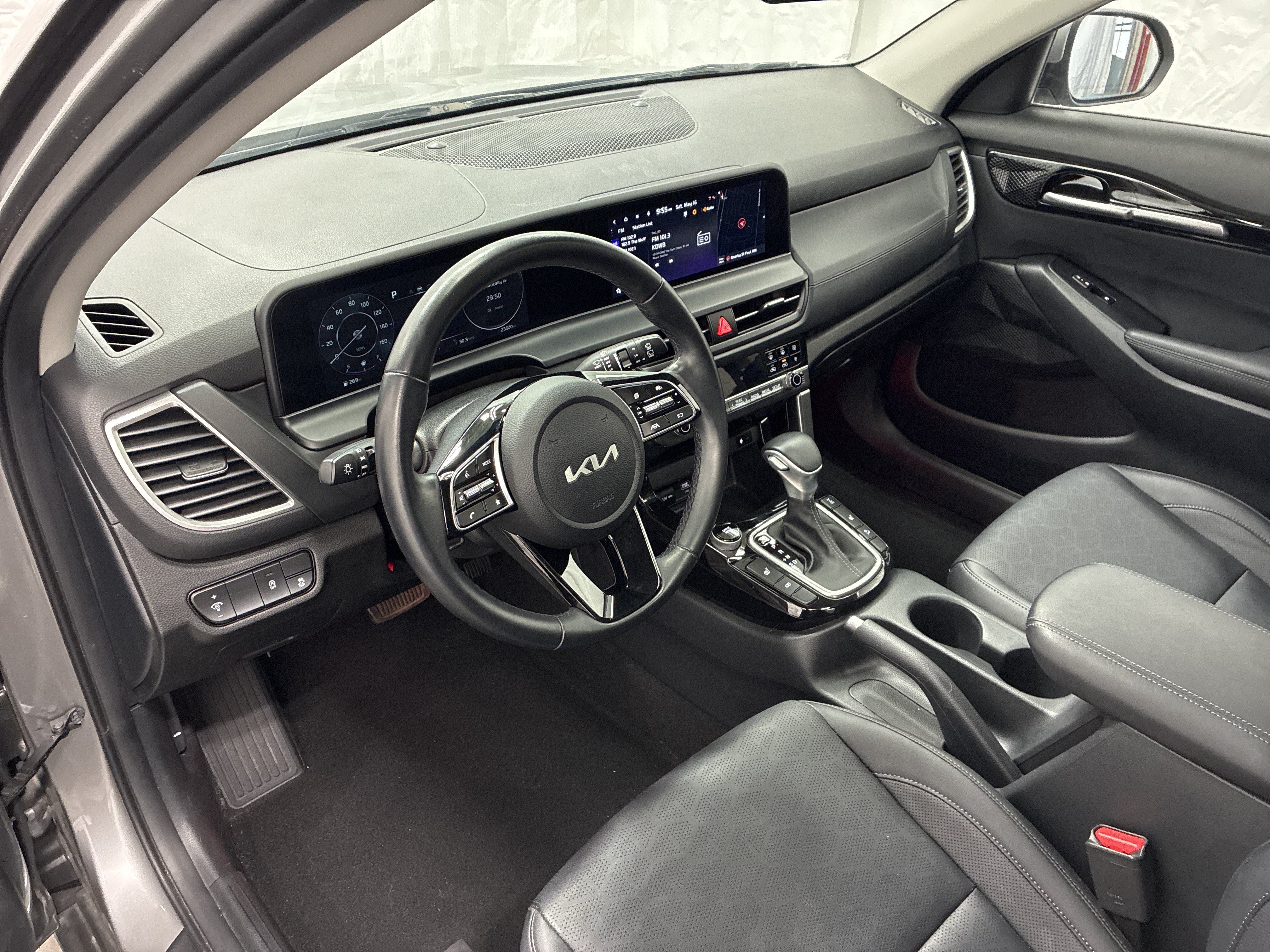 Certified 2024 Kia Seltos EX AWD/4WD image 13