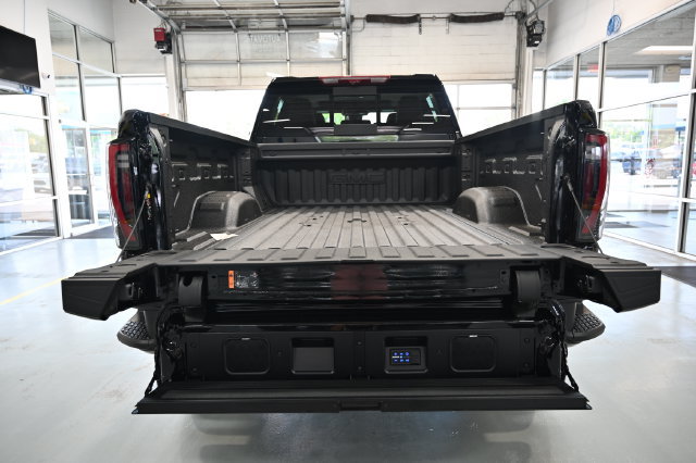 New 2026 GMC Sierra 2500 AT4X w/ LPO, Black Badging Package AWD/4WD image 17