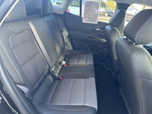 Used 2024 Chevrolet Trax LT image 27