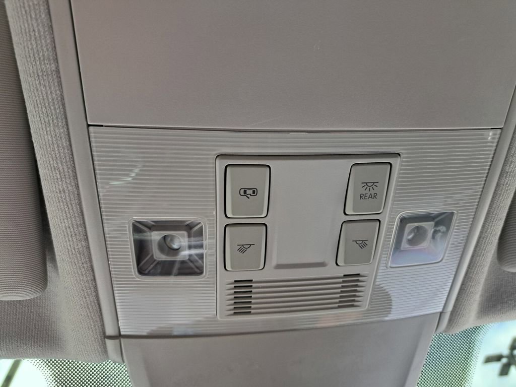 Used 2024 Volkswagen Tiguan S w/ MDO Package, Three-Row FWD image 17