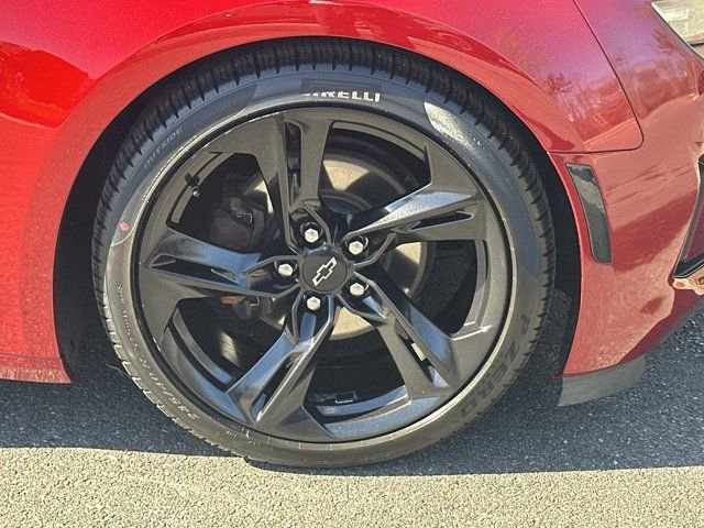 Used 2022 Chevrolet Camaro LT image 14