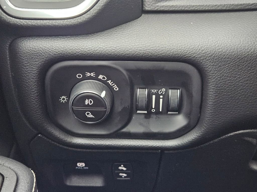 New 2026 RAM 1500 Laramie w/ Night Edition AWD/4WD image 21