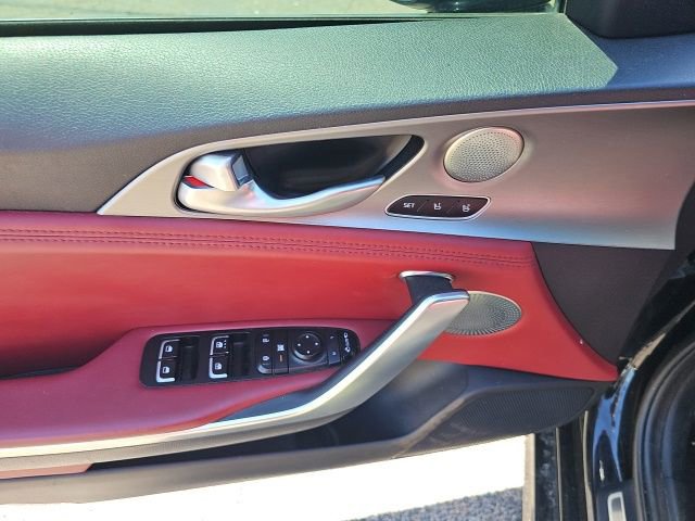Used 2018 Kia Stinger GT1 AWD/4WD image 15