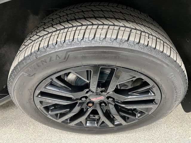 Used 2022 GMC Yukon XL Denali w/ Advanced Technology Package AWD/4WD image 15
