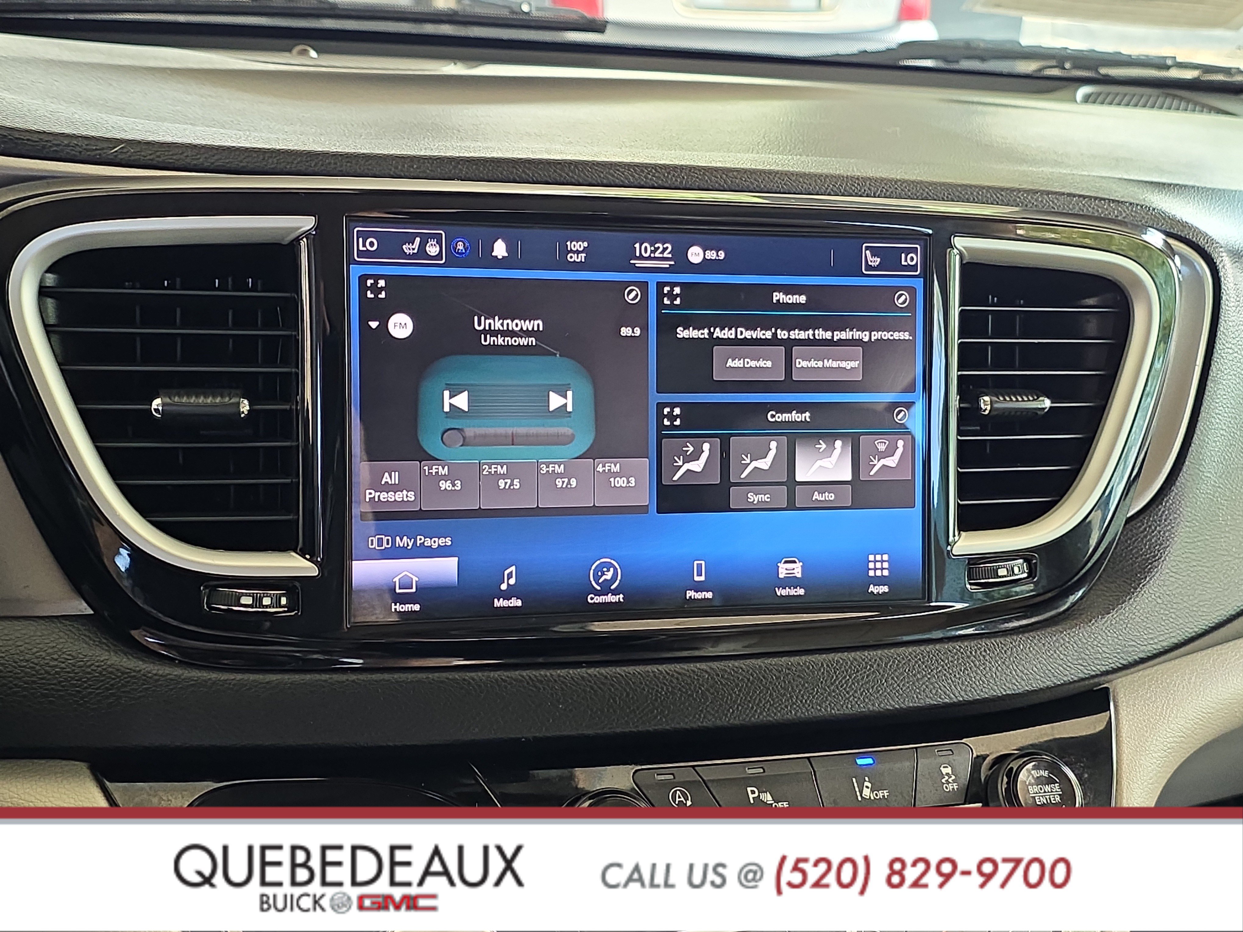 Used 2021 Chrysler Pacifica Touring-L FWD image 17