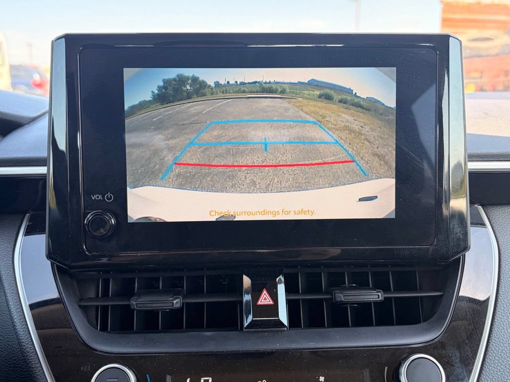 Used 2025 Toyota Corolla LE FWD image 14