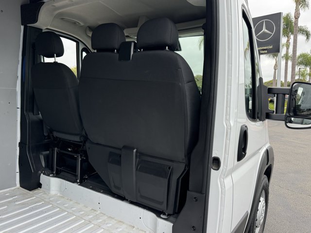 Used 2023 RAM ProMaster 2500 w/ Driver Convenience Group FWD image 9