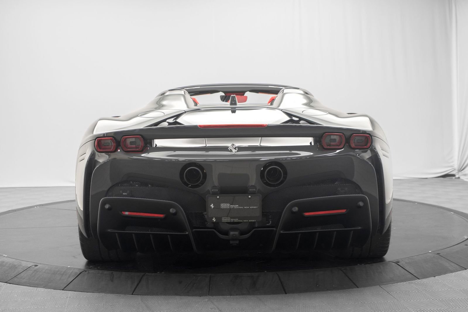 Used 2024 Ferrari SF90 Spider AWD/4WD image 4